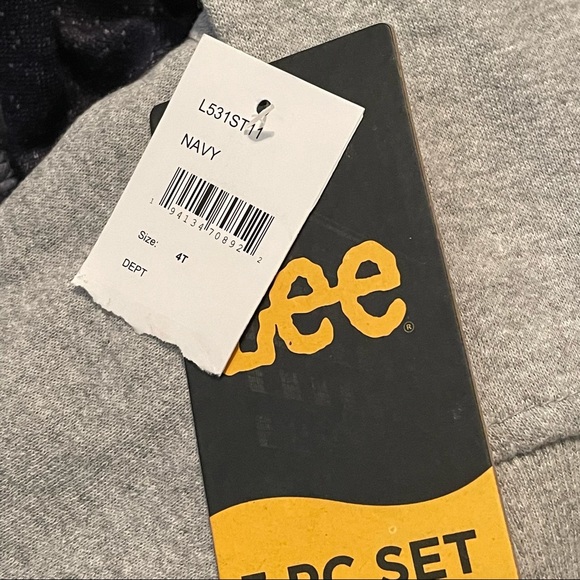 Lee Boy’s 3 - Piece Outfit - Picture 15 of 16